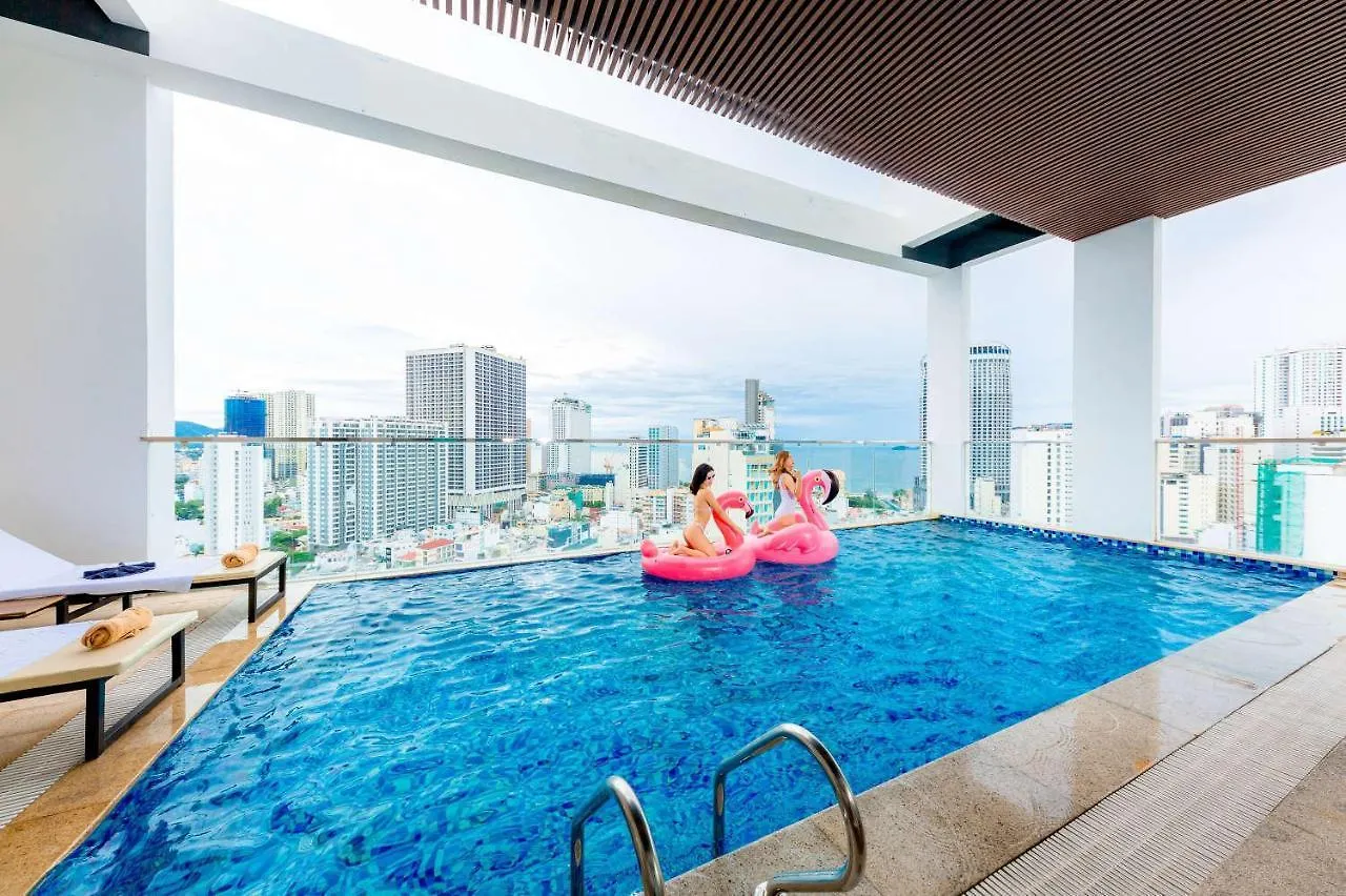 Merlot Hotel Nha Trang 4*,