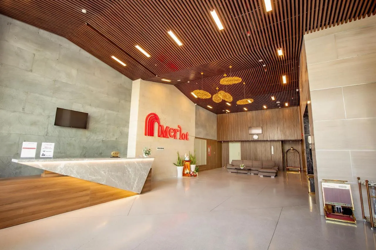 Merlot Hotel ニャチャン